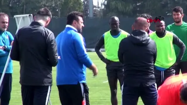 SPOR Denizlispor Teknik Direktörü Bülent Uygun: Gerekirse maçlar seyircisiz oynansın SPOR Denizlispor Teknik Direktörü Bülent Uygun: Gerekirse maçlar seyircisiz oynansın