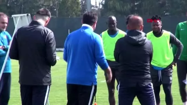 SPOR Denizlispor Teknik Direktörü Bülent Uygun: Gerekirse maçlar seyircisiz oynansın SPOR Denizlispor Teknik Direktörü Bülent Uygun: Gerekirse maçlar seyircisiz oynansın