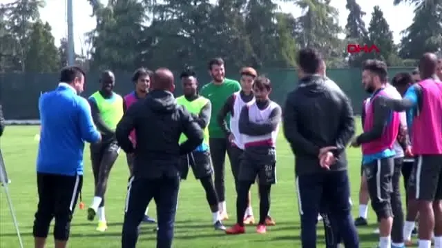 SPOR Denizlispor Teknik Direktörü Bülent Uygun: Gerekirse maçlar seyircisiz oynansın SPOR Denizlispor Teknik Direktörü Bülent Uygun: Gerekirse maçlar seyircisiz oynansın