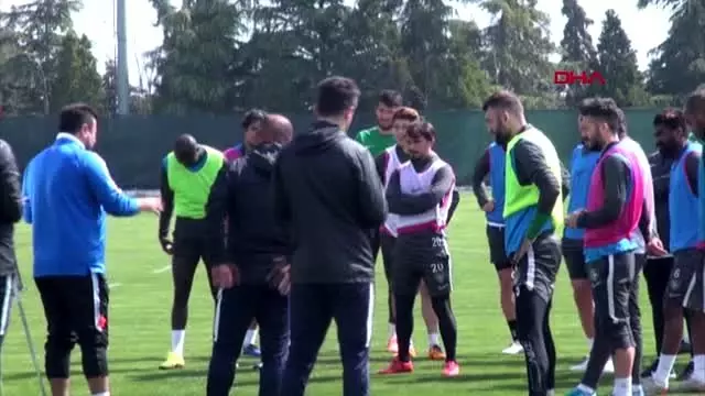 SPOR Denizlispor Teknik Direktörü Bülent Uygun: Gerekirse maçlar seyircisiz oynansın SPOR Denizlispor Teknik Direktörü Bülent Uygun: Gerekirse maçlar seyircisiz oynansın