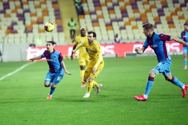 Süper Lig: Yeni Malatyaspor: 1 - Trabzonspor: 2 (İlk yarı) Süper Lig: Yeni Malatyaspor: 1 - Trabzonspor: 2 (İlk yarı)