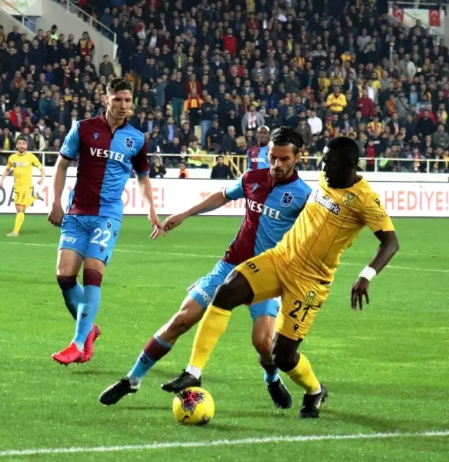 Süper Lig: Yeni Malatyaspor: 1 - Trabzonspor: 2 (İlk yarı) Süper Lig: Yeni Malatyaspor: 1 - Trabzonspor: 2 (İlk yarı)