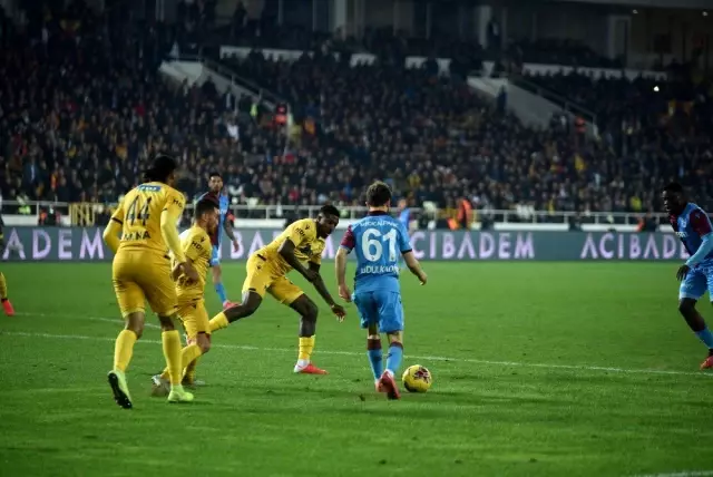 Süper Lig: Yeni Malatyaspor: 1 - Trabzonspor: 3 (Maç sonucu) Süper Lig: Yeni Malatyaspor: 1 - Trabzonspor: 3 (Maç sonucu)