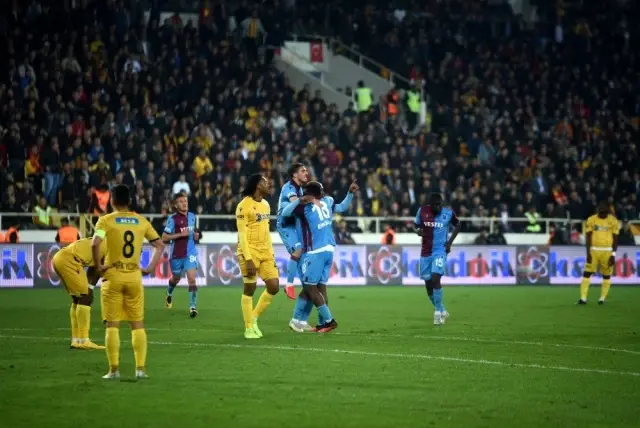 Süper Lig: Yeni Malatyaspor: 1 - Trabzonspor: 3 (Maç sonucu) Süper Lig: Yeni Malatyaspor: 1 - Trabzonspor: 3 (Maç sonucu)