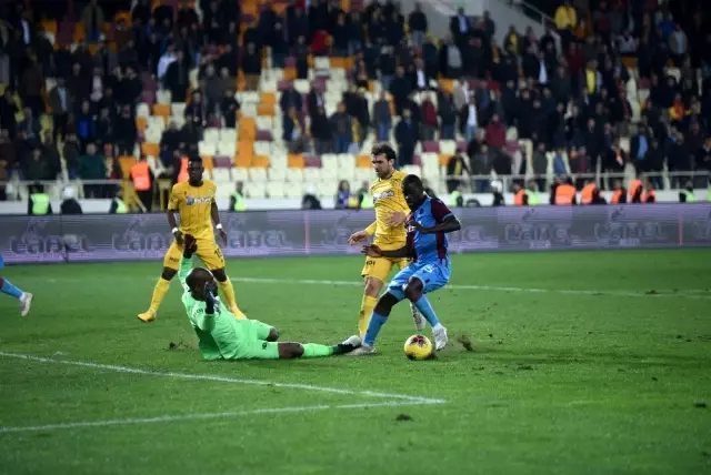 Süper Lig: Yeni Malatyaspor: 1 - Trabzonspor: 3 (Maç sonucu) Süper Lig: Yeni Malatyaspor: 1 - Trabzonspor: 3 (Maç sonucu)