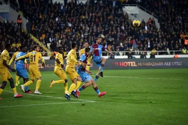Süper Lig: Yeni Malatyaspor: 1 - Trabzonspor: 3 (Maç sonucu) Süper Lig: Yeni Malatyaspor: 1 - Trabzonspor: 3 (Maç sonucu)