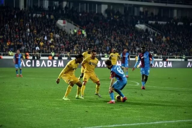 Süper Lig: Yeni Malatyaspor: 1 - Trabzonspor: 3 (Maç sonucu) Süper Lig: Yeni Malatyaspor: 1 - Trabzonspor: 3 (Maç sonucu)