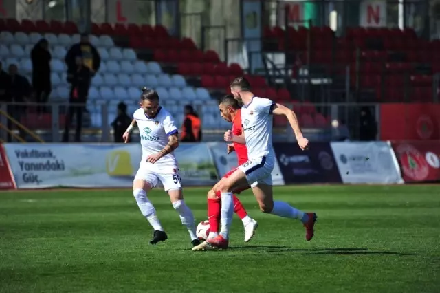 TFF 1. Lig: Ümraniyespor: 1 - Memenspor: 1 TFF 1. Lig: Ümraniyespor: 1 - Memenspor: 1