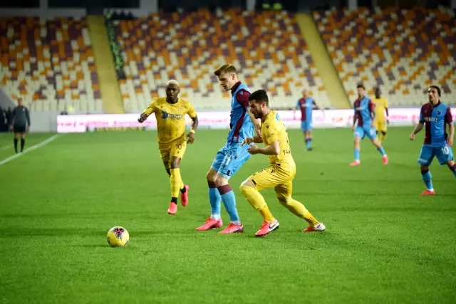 Alexander Sörloth’un sol ayağında ödem tespit edildi