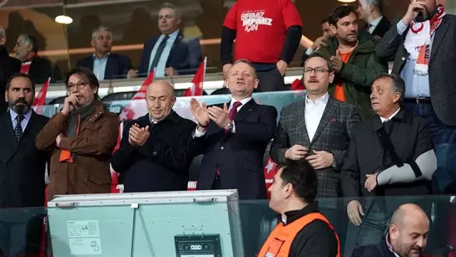 Başkanlar birlik ve beraberlik için Başakşehir'de Başkanlar birlik ve beraberlik için Başakşehir'de