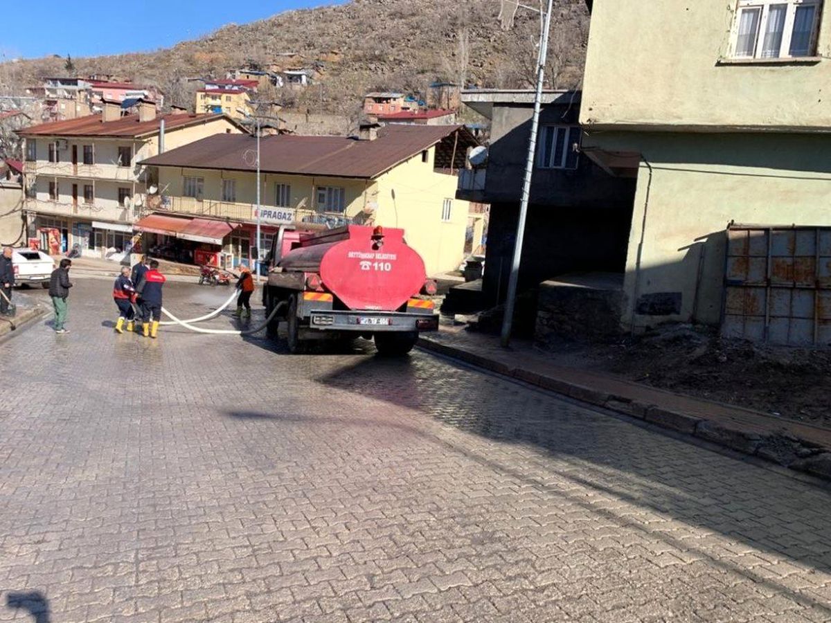 Beytüşşebap'ta caddeler temizlendi