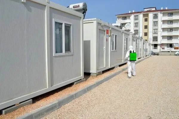 Elazığ'da, deprem sonrası kurulan konteyner kent dezenfekte edildi Elazığ'da, deprem sonrası kurulan konteyner kent dezenfekte edildi