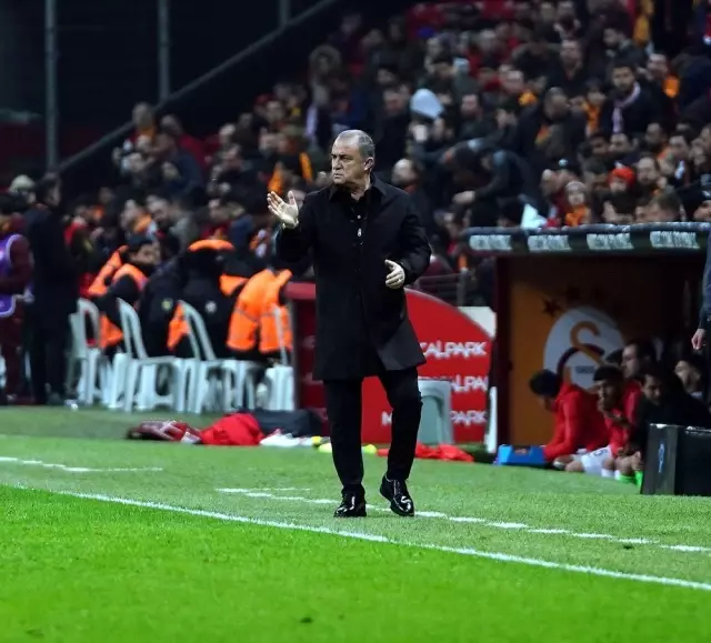 Fatih Terim, eski öğrencisi Sergen Yalçın'a yenilmedi Fatih Terim, eski öğrencisi Sergen Yalçın'a yenilmedi