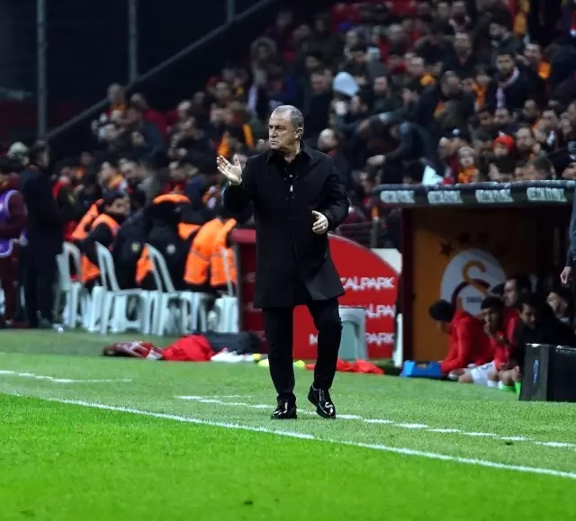 Fatih Terim, eski öğrencisi Sergen Yalçın'a yenilmedi Fatih Terim, eski öğrencisi Sergen Yalçın'a yenilmedi