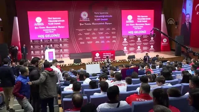 Gençlik ve Spor Bakanlığı, 24 vakıf üniversitesiyle daha protokol imzaladı (1) Gençlik ve Spor Bakanlığı, 24 vakıf üniversitesiyle daha protokol imzaladı (1)