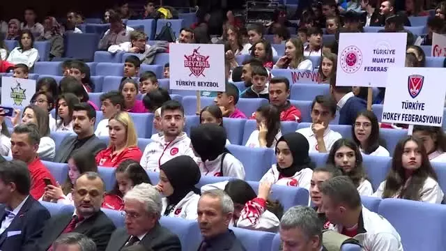 Gençlik ve Spor Bakanlığı, 24 vakıf üniversitesiyle daha protokol imzaladı (1) Gençlik ve Spor Bakanlığı, 24 vakıf üniversitesiyle daha protokol imzaladı (1)