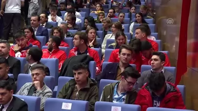 Gençlik ve Spor Bakanlığı, 24 vakıf üniversitesiyle daha protokol imzaladı (1) Gençlik ve Spor Bakanlığı, 24 vakıf üniversitesiyle daha protokol imzaladı (1)