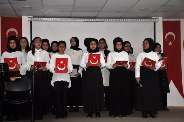 Gölbaşı ilçesinde İstiklal Marşının kabulü kutlandı Gölbaşı ilçesinde İstiklal Marşının kabulü kutlandı
