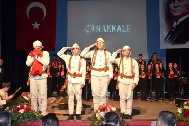 İstiklal Marşı'nın kabulünün 99 yılı kutlandı İstiklal Marşı'nın kabulünün 99 yılı kutlandı