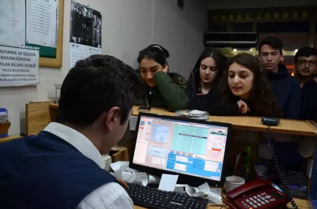 İzmir ve Manisa'da otogarlarda tatil yoğunluğu