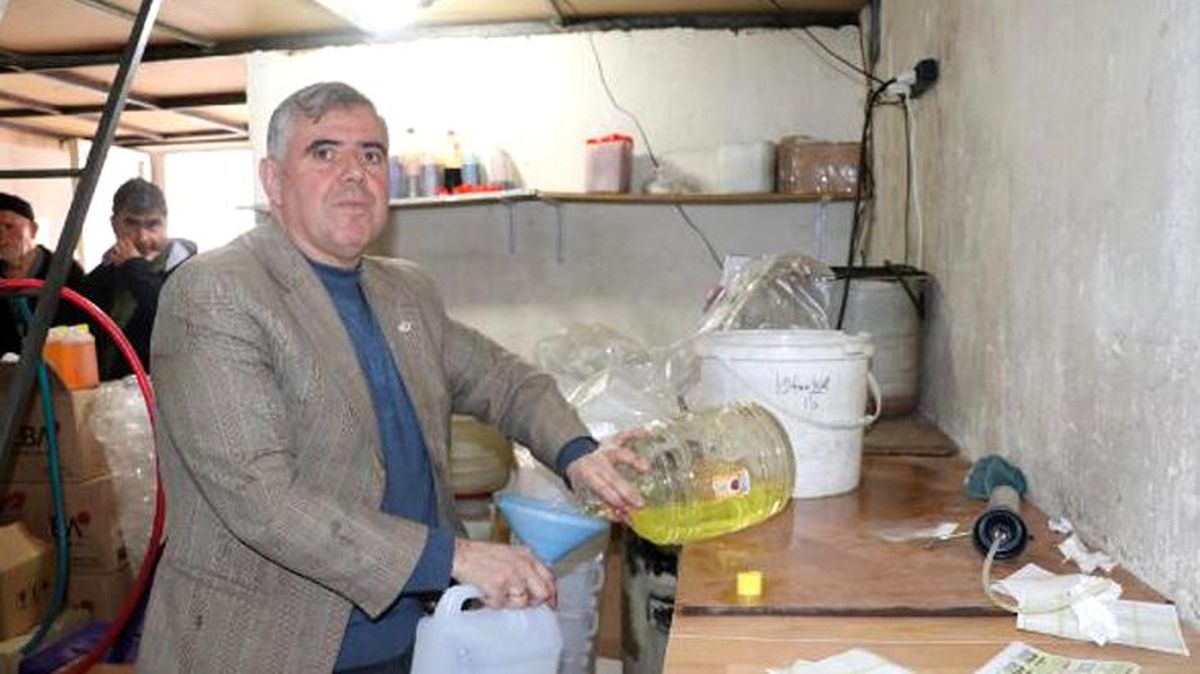 Kayseri'de kolonya satışı yapan kardeşler, bir günde 6,5 tonluk satış yaptı