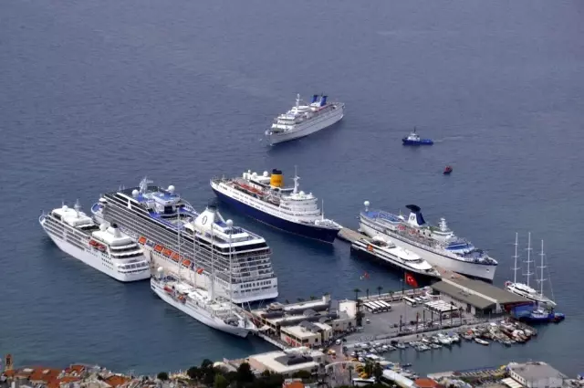 Kuşadası lüks yolcu gemilerinin uğrak limanı olacak Kuşadası lüks yolcu gemilerinin uğrak limanı olacak