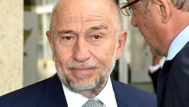 TFF Başkanı Nihat Özdemir: Galatasaray - Beşiktaş derbisi seyircili oynanacak TFF Başkanı Nihat Özdemir: Galatasaray - Beşiktaş derbisi seyircili oynanacak