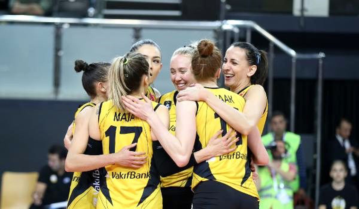 VakıfBank üst üste 8'inci kez yarı finalde
