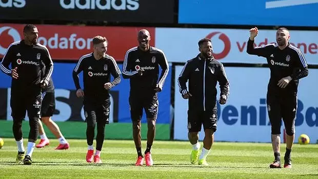 Beşiktaş'ta Galatasaray'a hazırlanıyor! Sergen Yalçın... Beşiktaş'ta Galatasaray'a hazırlanıyor! Sergen Yalçın...