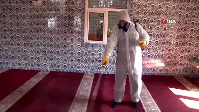 Beykoz'da korona virüsüne karşı ilaçlama seferberliği devam ediyor Beykoz'da korona virüsüne karşı ilaçlama seferberliği devam ediyor