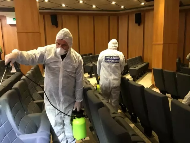 Beykoz'da korona virüsüne karşı ilaçlama seferberliği devam ediyor Beykoz'da korona virüsüne karşı ilaçlama seferberliği devam ediyor