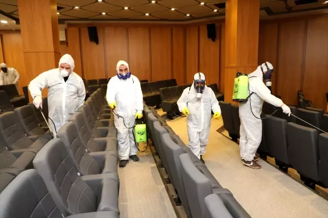 Beykoz'da koronavirüs ilaçlama çalışmaları sürüyor Beykoz'da koronavirüs ilaçlama çalışmaları sürüyor