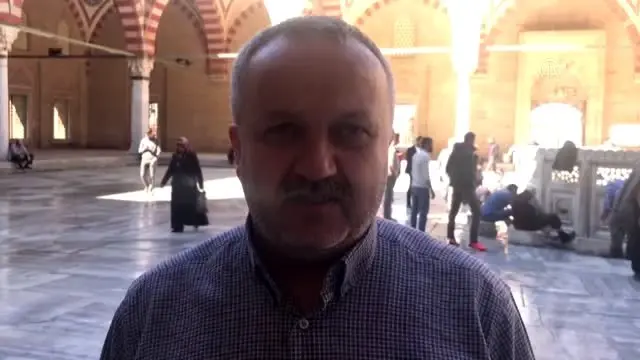 Cuma namazına gelenler Diyanet'in kararını yerinde buldu Cuma namazına gelenler Diyanet'in kararını yerinde buldu