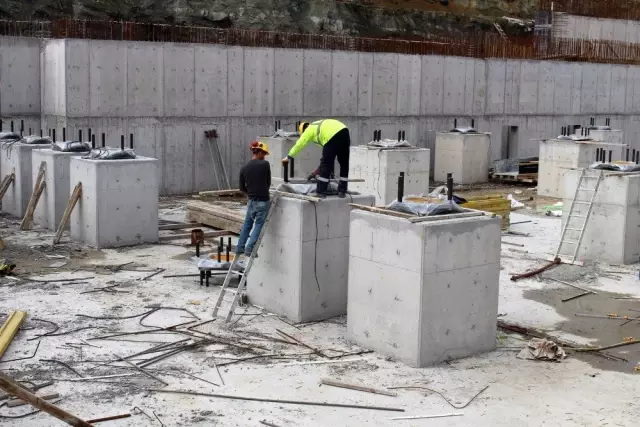 Deprem izolatörü deprem etkilerini en aza indirir