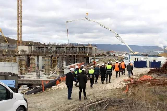 Deprem izolatörü deprem etkilerini en aza indirir