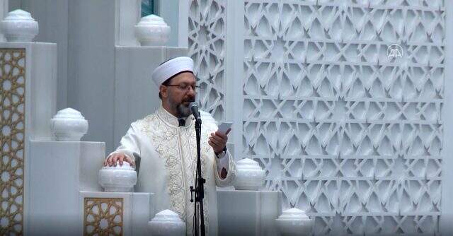 Diyanet İşleri Başkanı hutbede söyledi: Koronavirüse karşı tedbir almamak kul hakkına girmektir