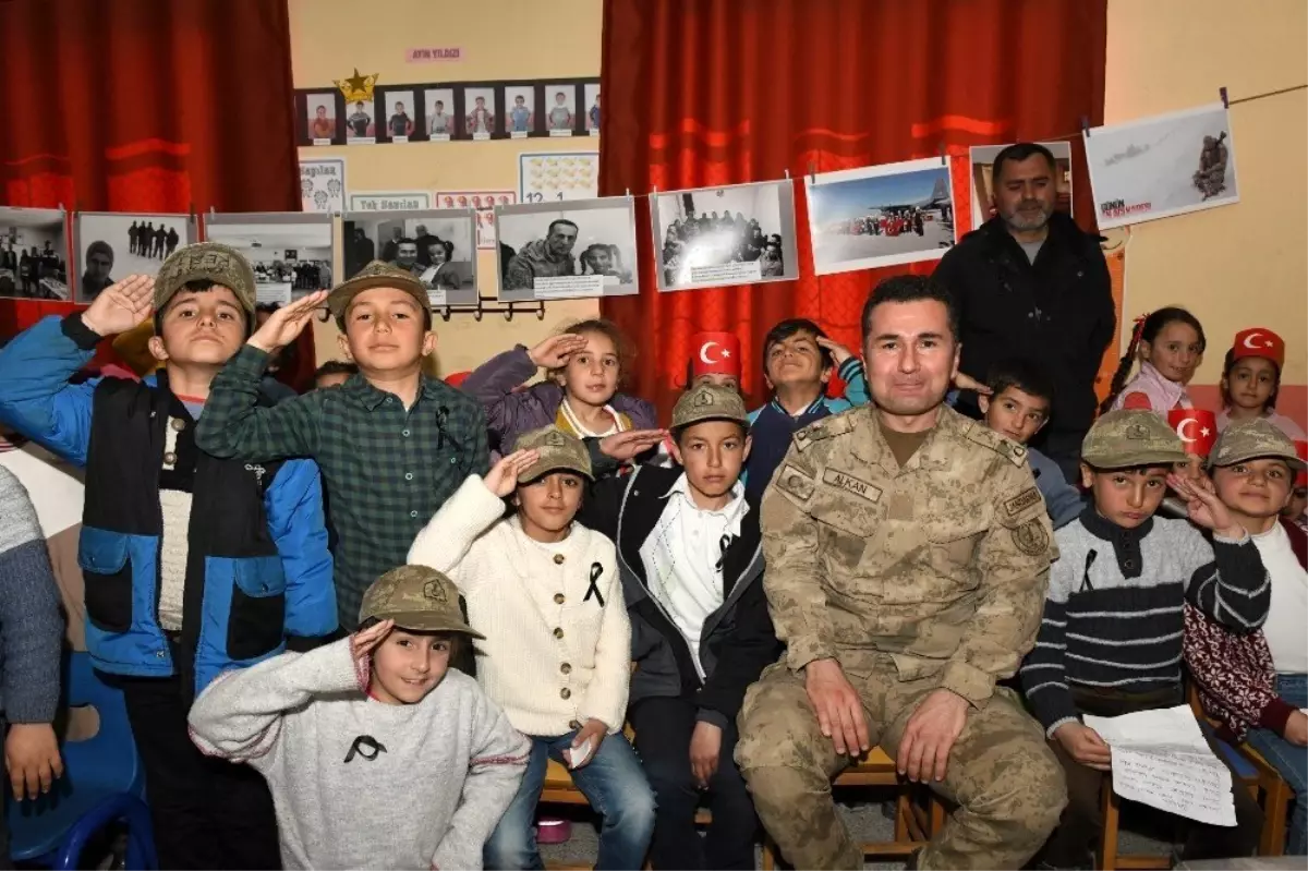 Öğrencilerden Bahçesaray şehitleri için resim sergisi