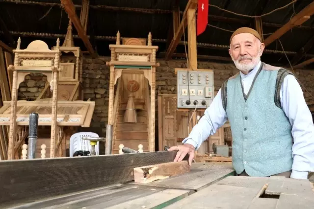 Ömrü boyunca mihrap yaptı, dünyanın en iyileri arasına girdi