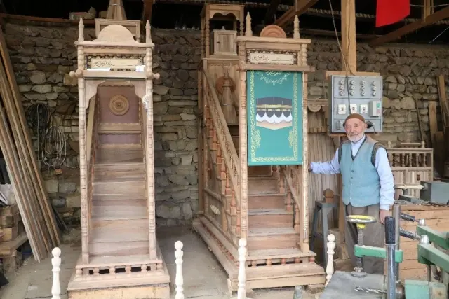 Ömrü boyunca mihrap yaptı, dünyanın en iyileri arasına girdi