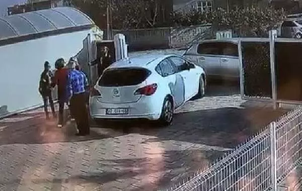 Park tartışmasında kadının kaburgasını kıran öğretim görevlisine tahliye Park tartışmasında kadının kaburgasını kıran öğretim görevlisine tahliye