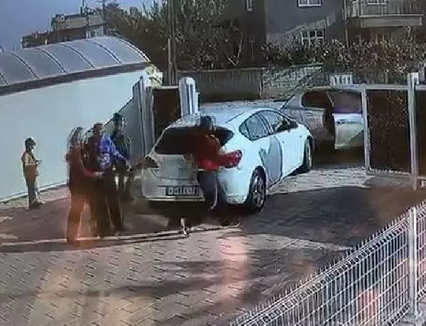 Park tartışmasında kadının kaburgasını kıran öğretim görevlisine tahliye Park tartışmasında kadının kaburgasını kıran öğretim görevlisine tahliye