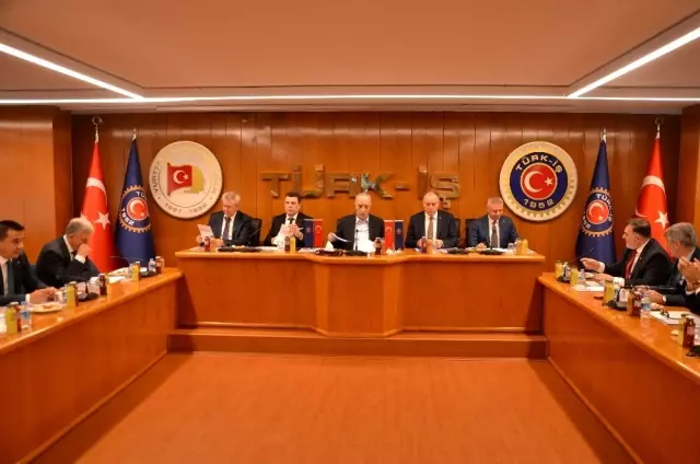 TÜRK-İŞ Başkanlar Kurulundan iş yeri sahiplerine: TÜRK-İŞ Başkanlar Kurulundan iş yeri sahiplerine:
