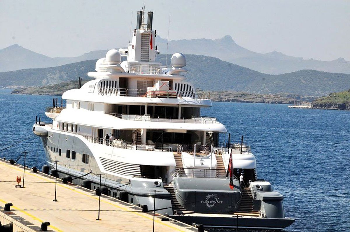 Dubai şeyhinin ultra lüks yatı koronavirüs şüphesiyle gözlem altına alındı