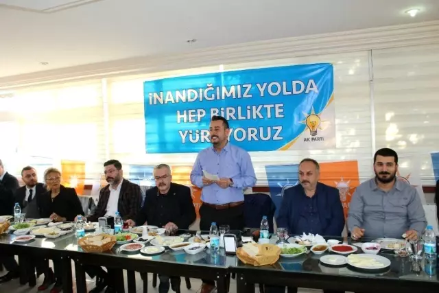 Edremit AK Parti'den birlik ve beraberlik toplantısı