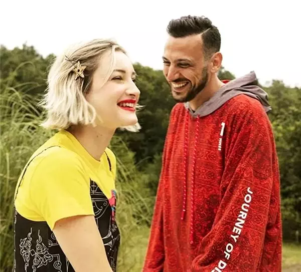 Güliz Ayla: Dezenfektan sürmekten ellerim soyuldu Güliz Ayla: Dezenfektan sürmekten ellerim soyuldu