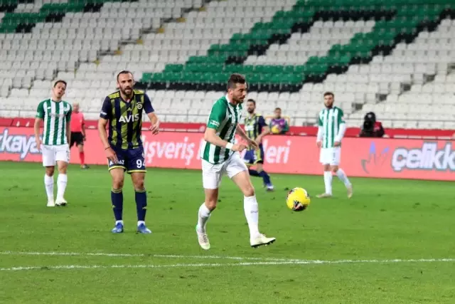 İlk yarı Konyaspor'un üstünlüğüyle bitti İlk yarı Konyaspor'un üstünlüğüyle bitti