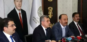 Zeynel Abidin Beyazgül: Şanlıurfa Valiliğinde 'koronavirüs tedbirleri' toplantısı yapıldı Zeynel Abidin Beyazgül: Şanlıurfa Valiliğinde 'koronavirüs tedbirleri' toplantısı yapıldı