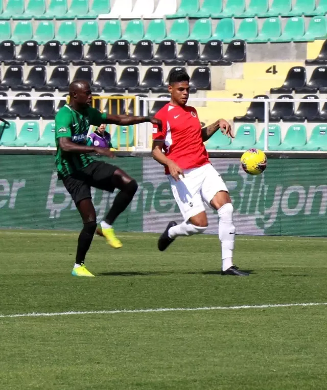 Süper Lig: Denizlispor: 0 - Gençlerbirliği: 0 (İlk yarı) Süper Lig: Denizlispor: 0 - Gençlerbirliği: 0 (İlk yarı)