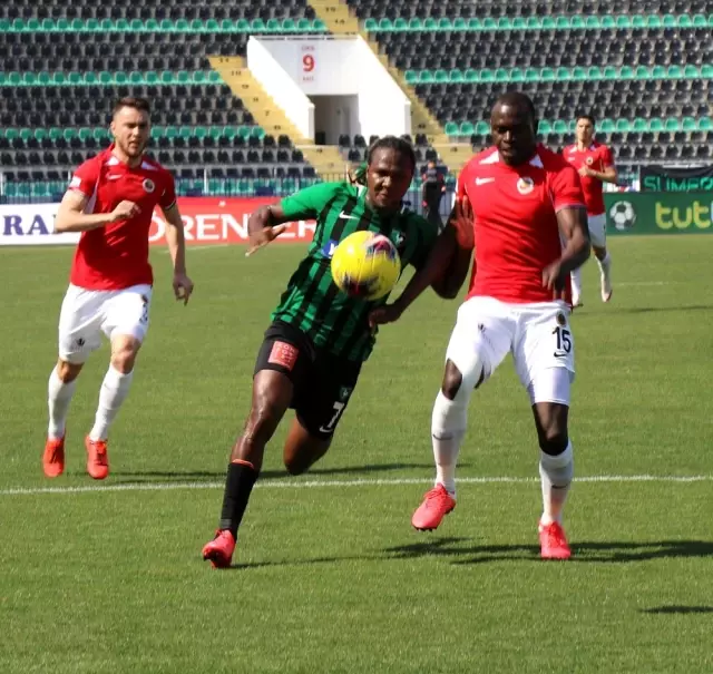 Süper Lig: Denizlispor: 0 - Gençlerbirliği: 0 (İlk yarı) Süper Lig: Denizlispor: 0 - Gençlerbirliği: 0 (İlk yarı)