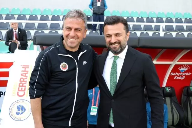 Süper Lig: Denizlispor: 0 - Gençlerbirliği: 0 (İlk yarı) Süper Lig: Denizlispor: 0 - Gençlerbirliği: 0 (İlk yarı)